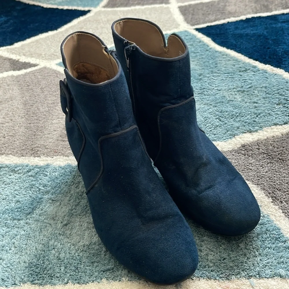 White Mountain Blue Ankle Boots